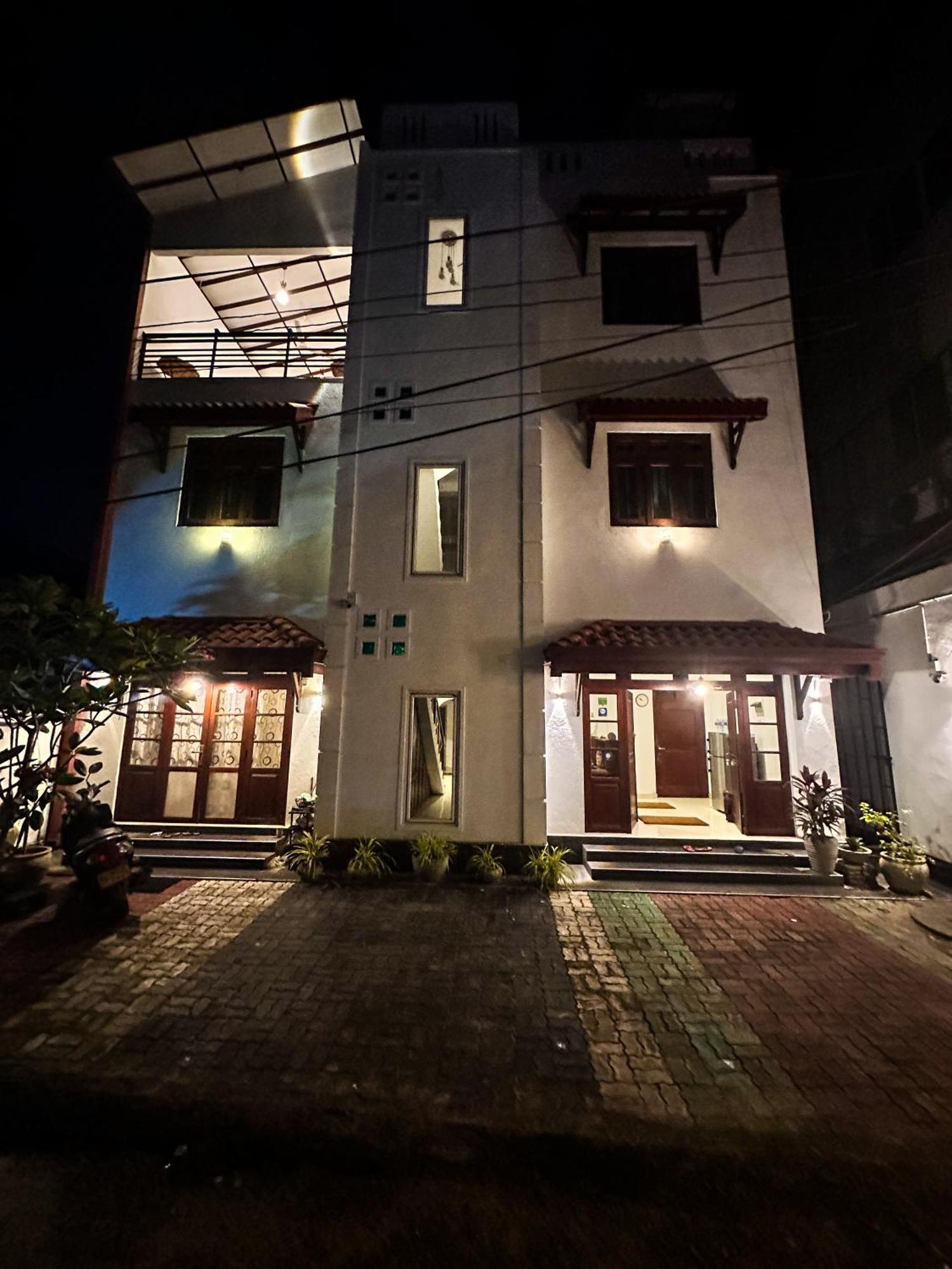 Отель New Panda House Галле Экстерьер фото