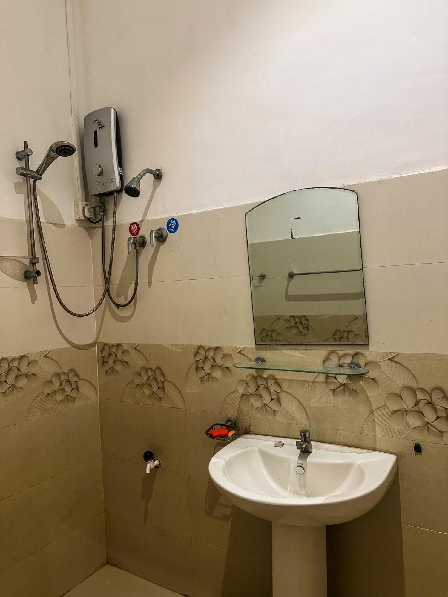 Отель New Panda House Галле Номер фото
